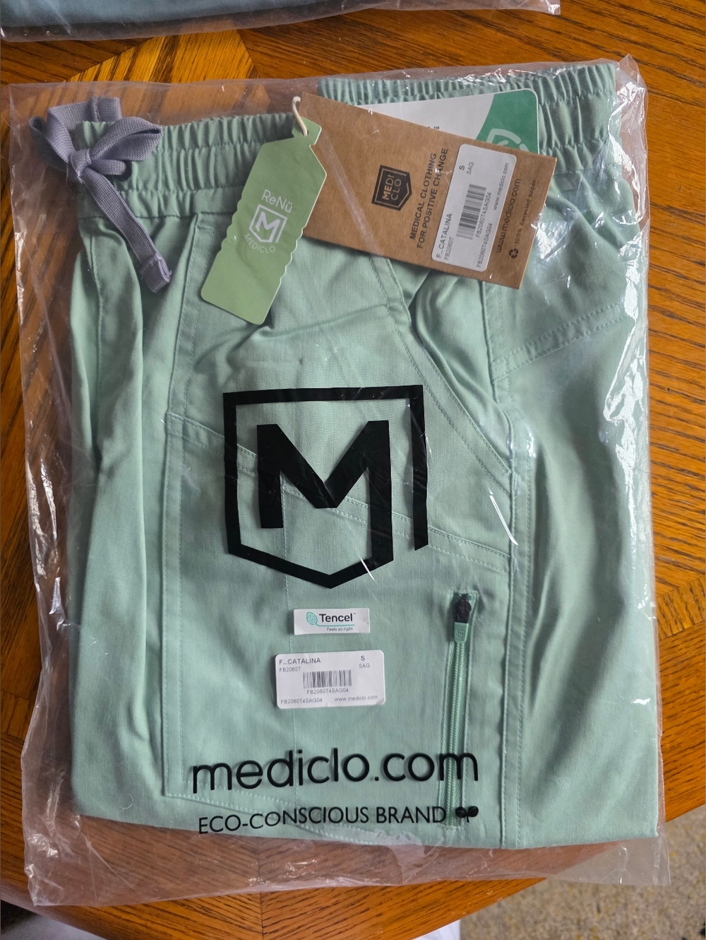 NWT Mediclo Scrub Joggers And Top - ASSORTED Color - Picture 4 of 4
